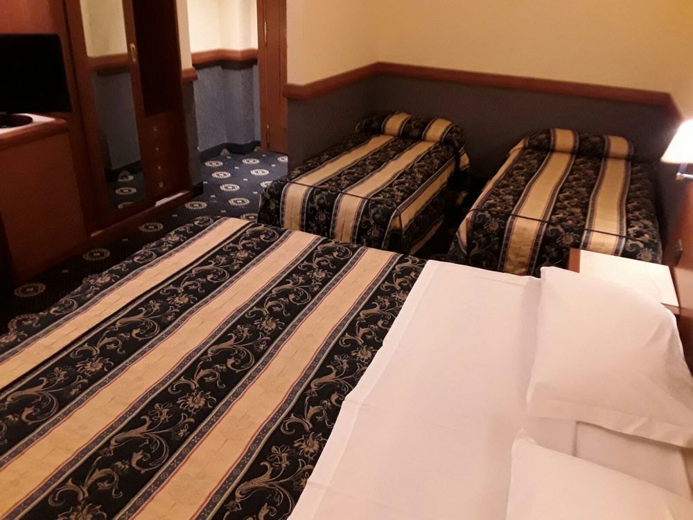 Telese Hotel Ristorante La Piana מראה חיצוני תמונה