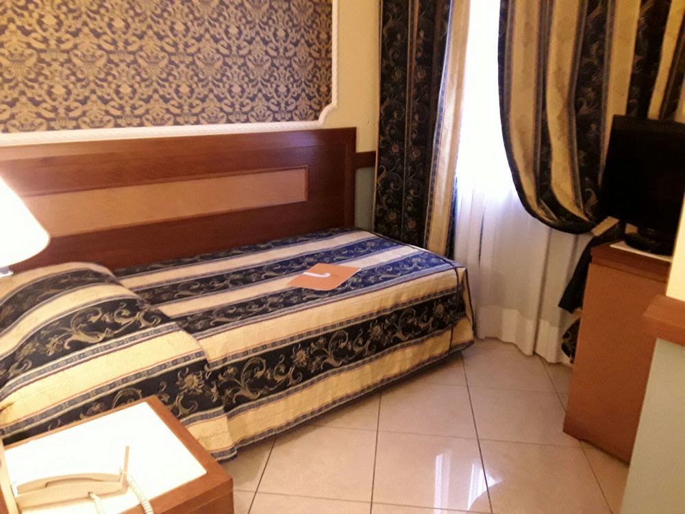 Telese Hotel Ristorante La Piana מראה חיצוני תמונה