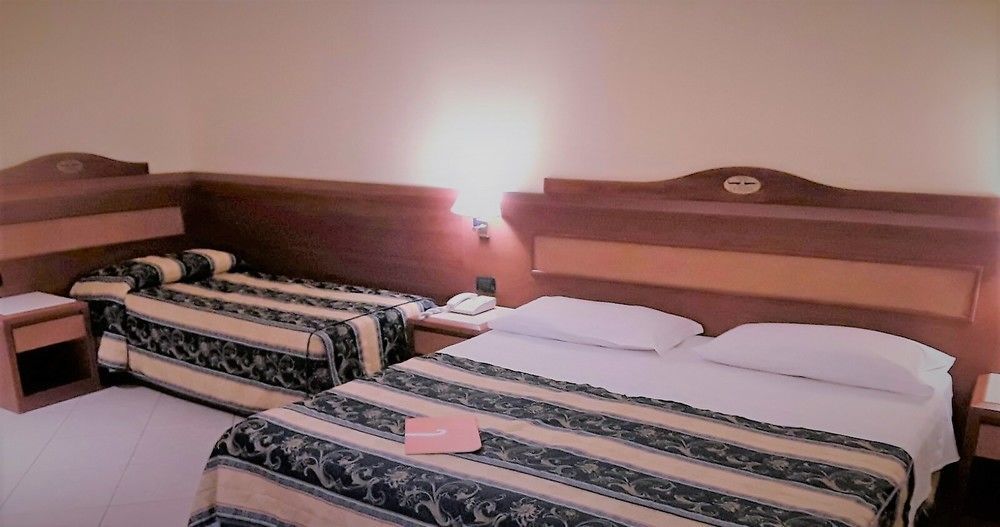 Telese Hotel Ristorante La Piana מראה חיצוני תמונה